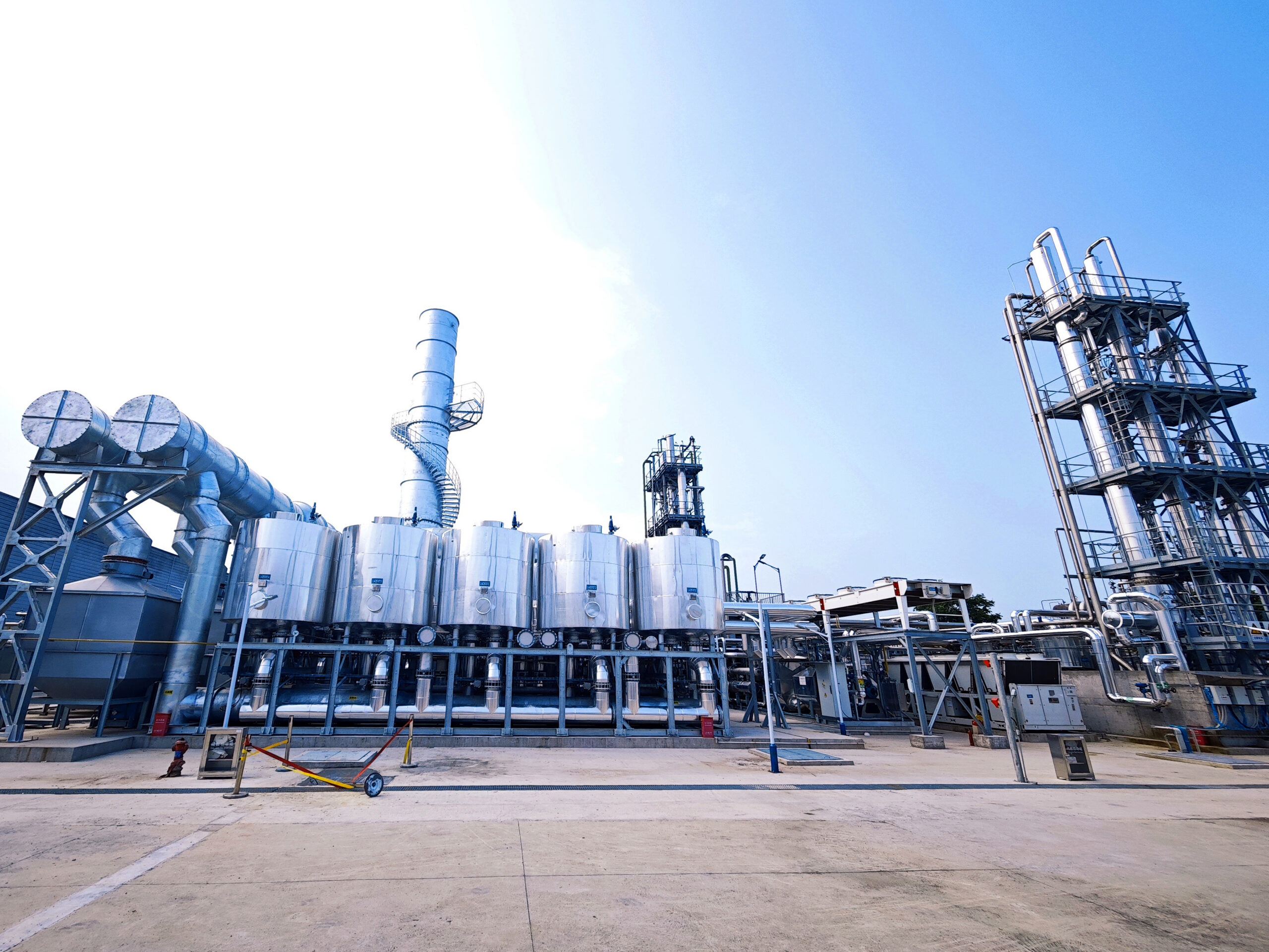 DCT solvent recovery system
